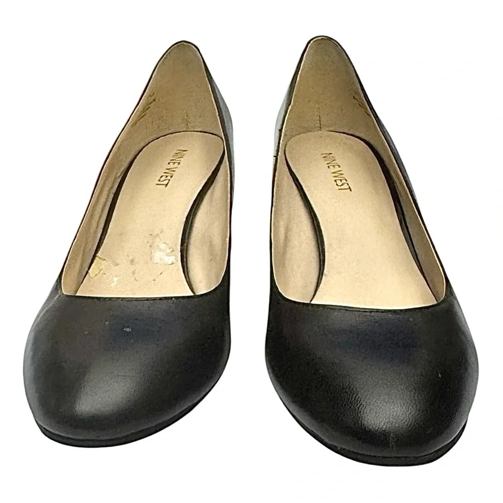 Nine West Black Wedge Pumps Size 8M New With Minor Interior Defect